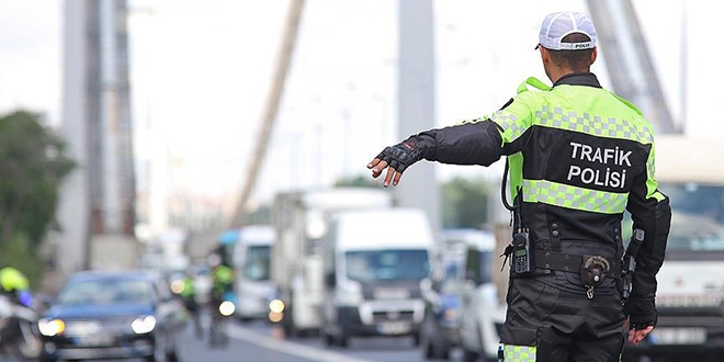 Trafik Cezaları Yeniden Düzenleniyor: TBMM'ye Karayolları Trafik Kanunu Değişiklik Teklifi Sunuldu