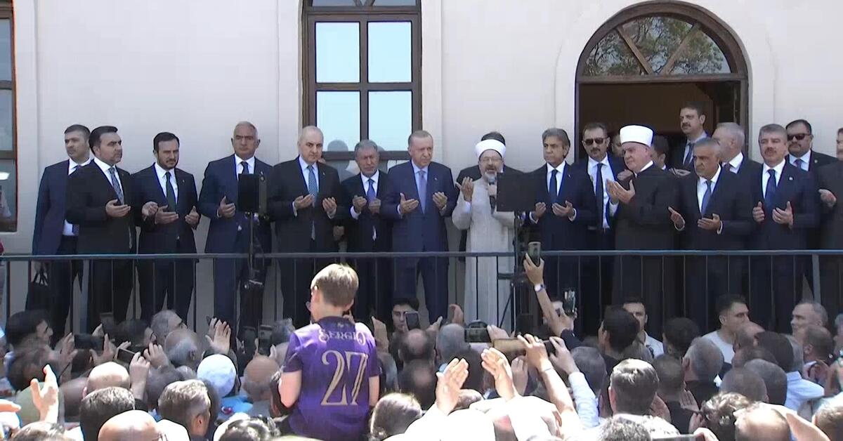 Cumhurbaşkanı Erdoğan, Sarıyer'deki Gümrükçü İshak Ağa Camisi'nin Açılışını Gerçekleştirdi