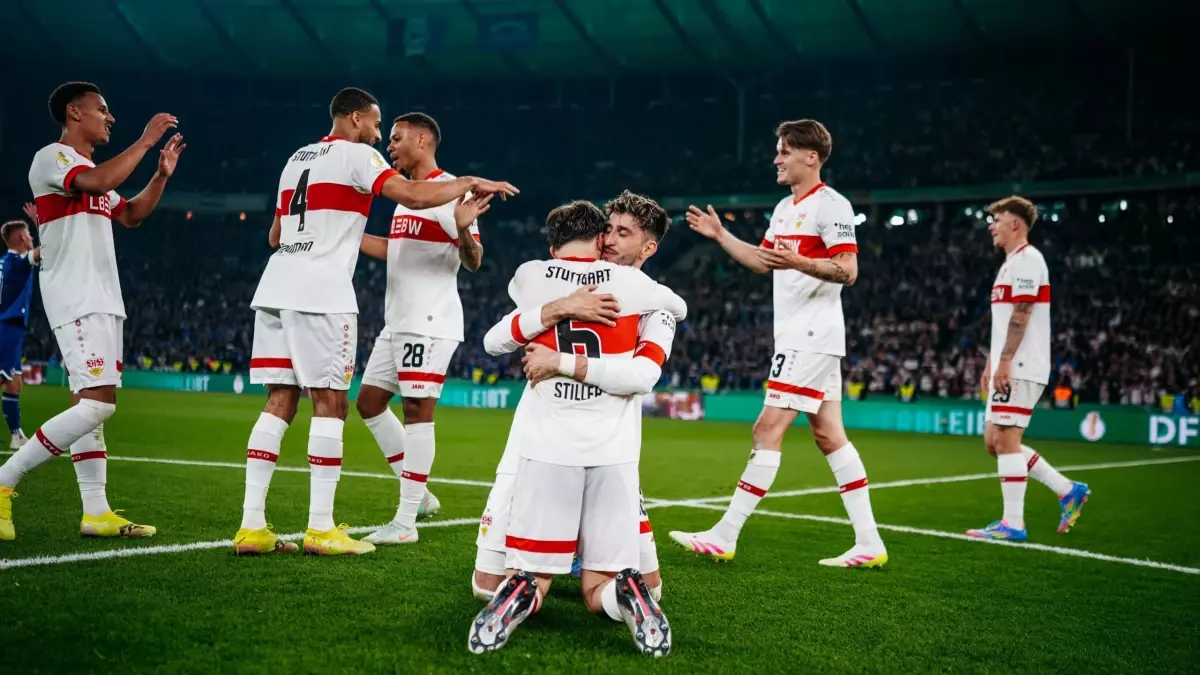 Stuttgart 28 Yıl Sonra Almanya Kupası'nı Müzesine Götürdü