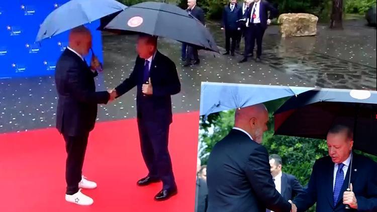Cumhurbaşkanı Erdoğan, Arnavutluk'ta Resmi Karşılamayla Karşılandı
