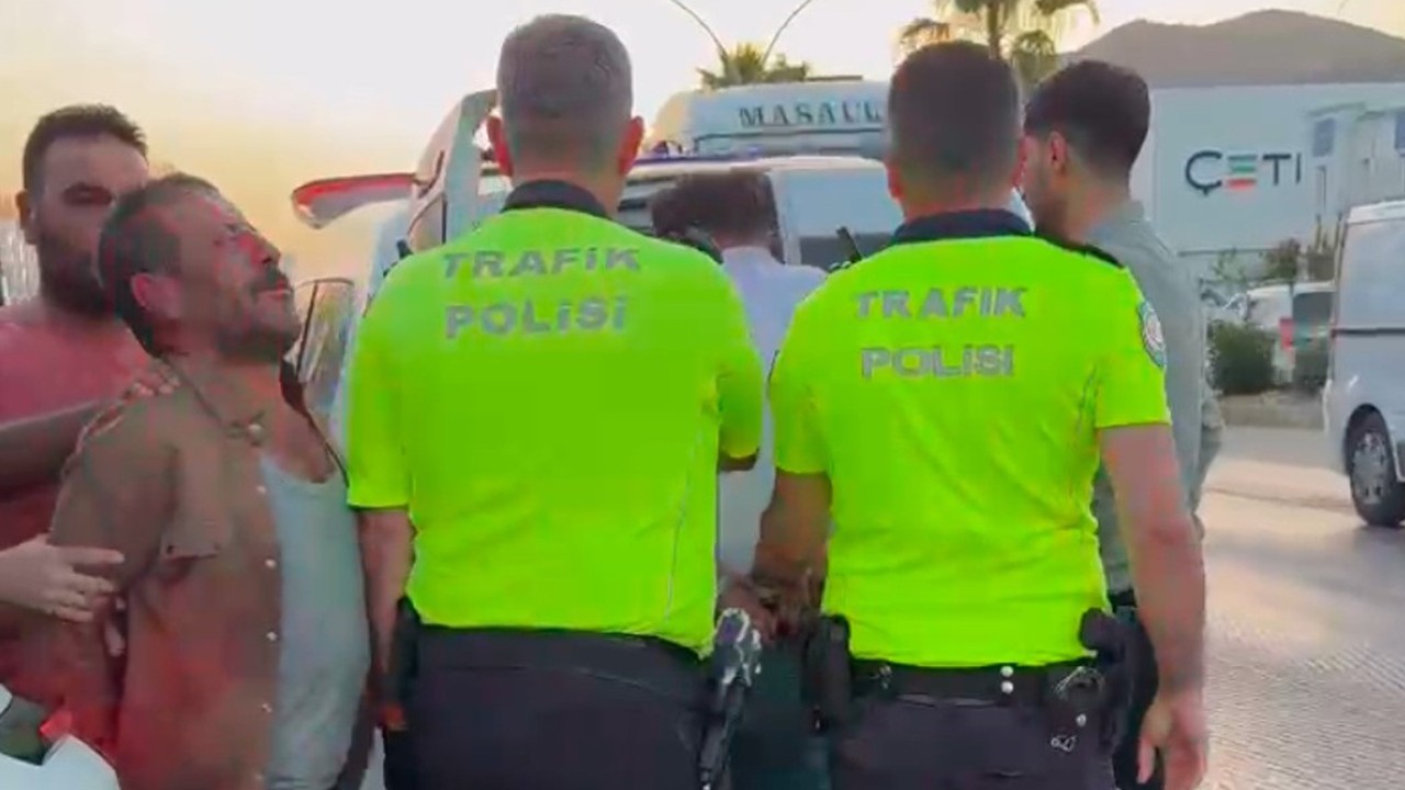 Bodrum'da Alkollü Sürücü ve Arkadaşları Polislere Saldırdı: 3 Gözaltı