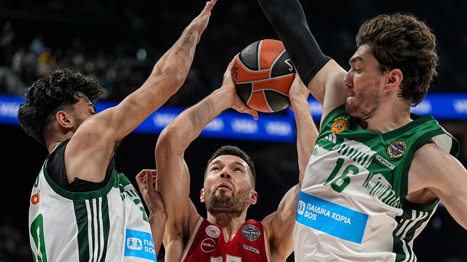 Olympiakos, Kaos Ortamında EuroLeague'de Üçüncülüğü Elde Etti