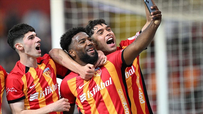 Bellona Kayserispor Süper Lig'de Kalmayı Başardı