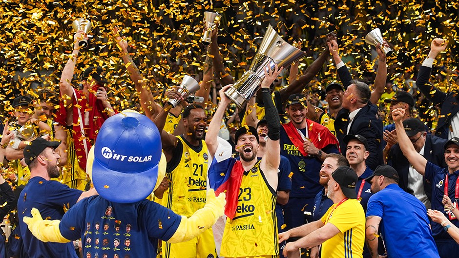 Fenerbahçe Beko, Yeni Logosunu Duyurdu: EuroLeague Şampiyonluğuyla İkinci Yıldız Eklendi