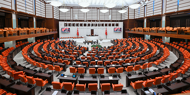 TBMM Başkanlık Seçimi İçin Tarih Belirlendi, Memurlar İçin Düzenlemeler Görüşülüyor