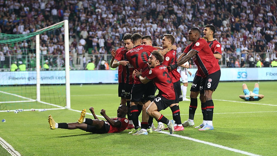 Fatih Karagümrük Süper Lige Yükseldi: Play-off Finalini Kazandı