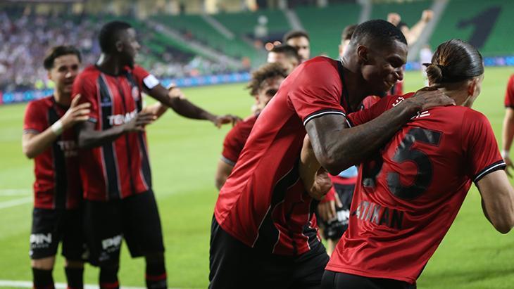 Karagümrük Süper Lig'e Yükseldi: Playoff Finali'nde Bandırmaspor'u Mağlup Etti