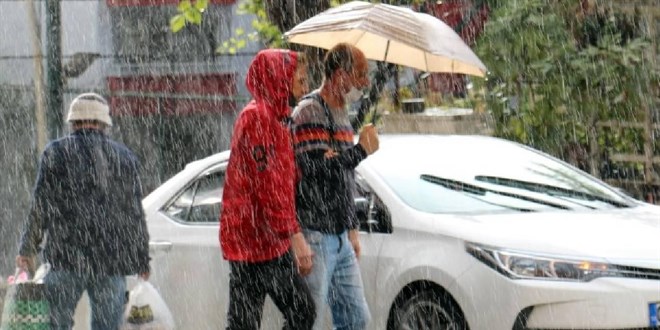 Hafta Sonu Hava Durumu: Yağışlı Hava Devam Ediyor