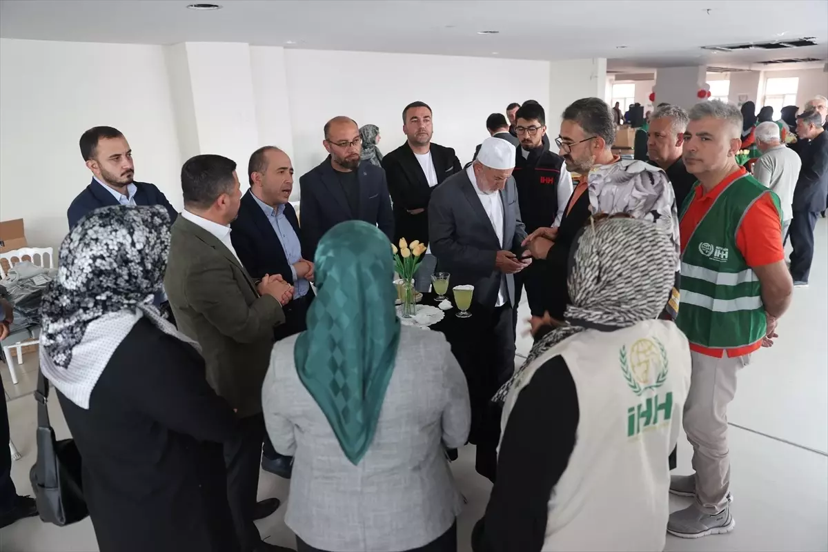 İHH Nevşehir'de Hayır Çarşısı Açtı: İhtiyaç Sahiplerine Destek