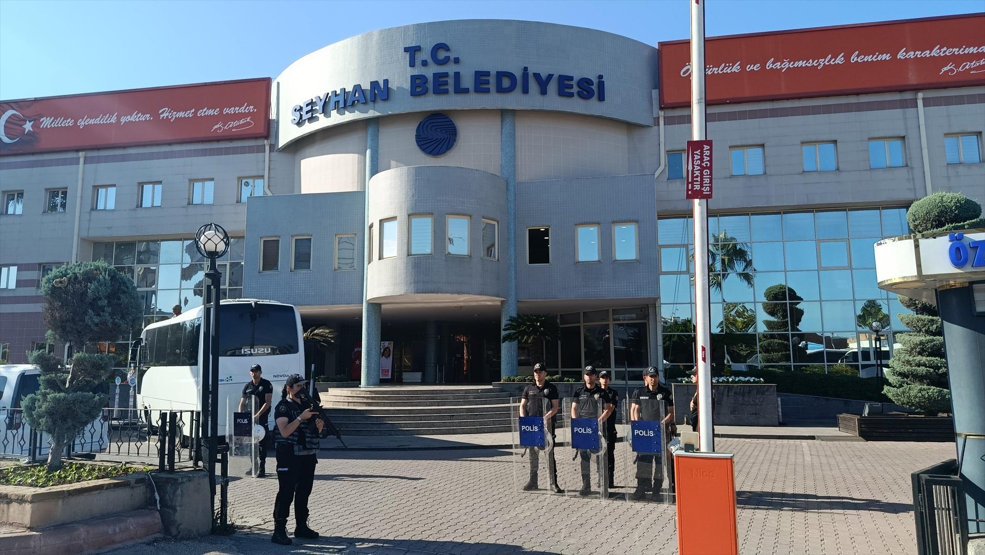 Adana'da Seyhan ve Ceyhan Belediyelerine Operasyon: 47 Gözaltı Kararı