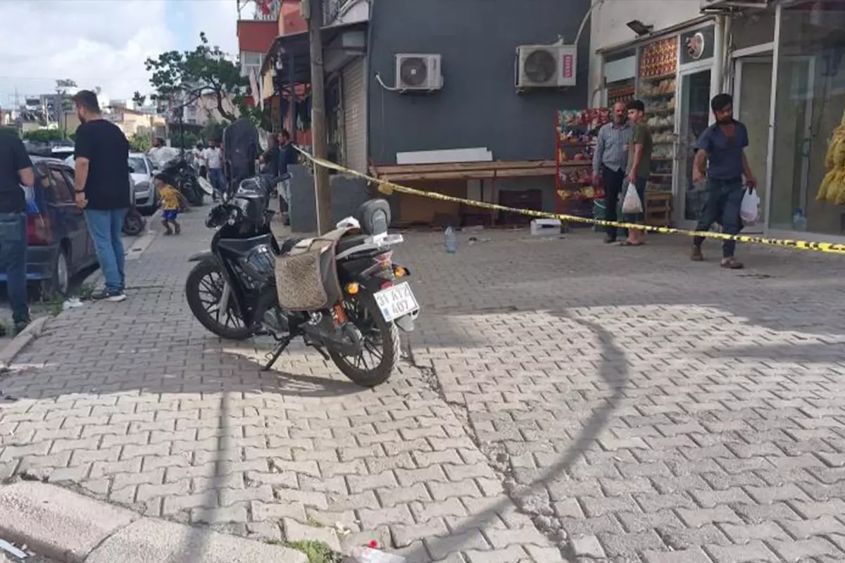Hatay'da Çocuk Kavgası Ailelerin Müdahalesiyle Bıçaklı Kavgaya Dönüştü: 3 Yaralı