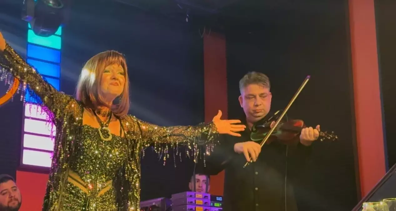 Gülden Karaböcek Londra Konserindeki İzdihamı ve Dilek Taşı Şarkısının Anlamını Paylaştı