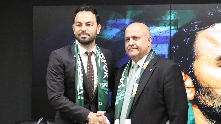 Selçuk İnan, Kocaelispor ile 11 Yıllık Sözleşmeye İmza Attı