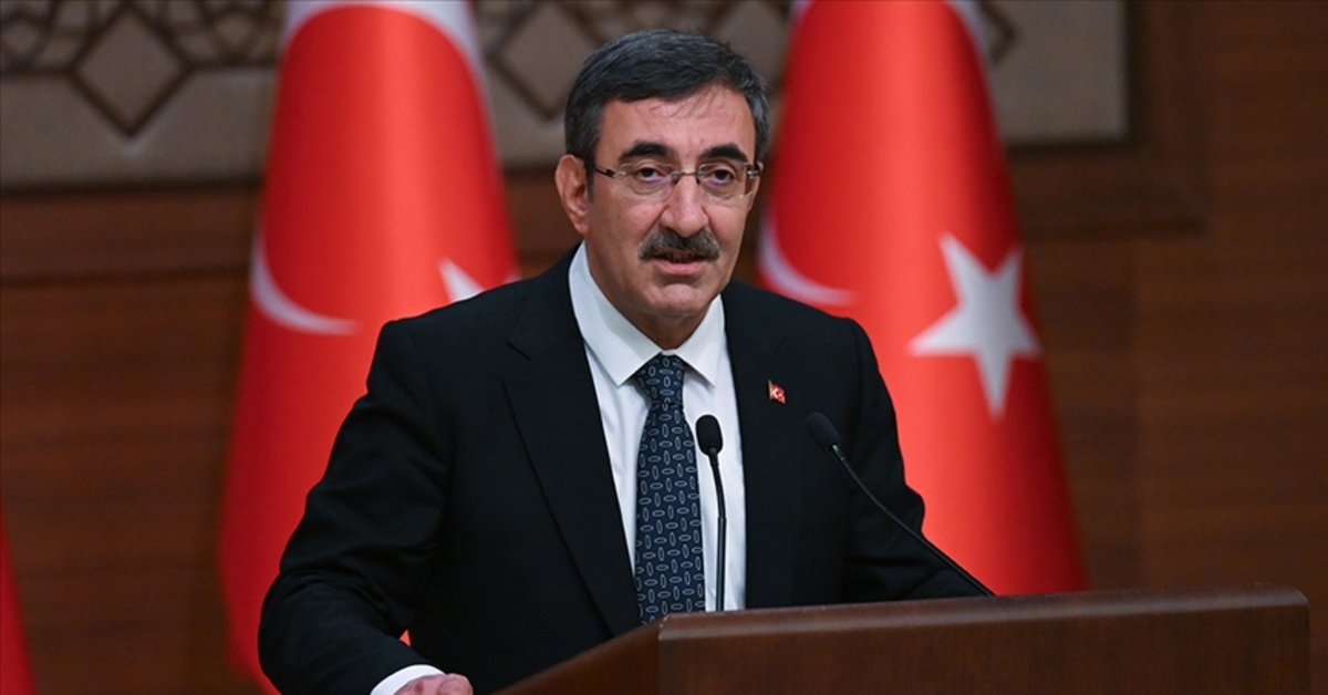 Cumhurbaşkanı Yardımcısı Yılmaz, TBMM Başkanı Kurtulmuş'u Kutladı