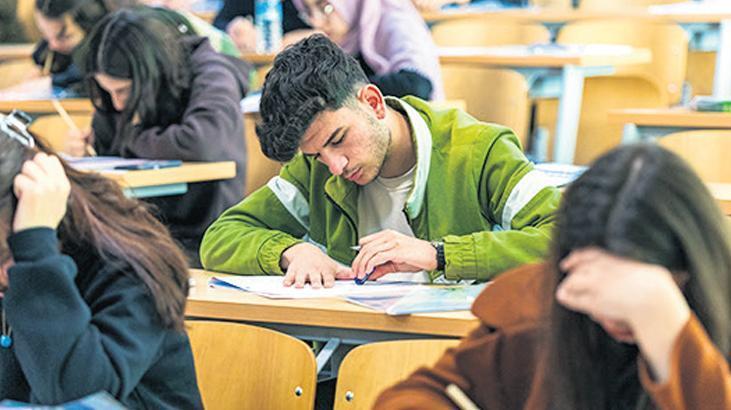 YKS Başvuru Sayısında Düşüş: Geçen Yıla Göre 560 Bin Aday Azaldı