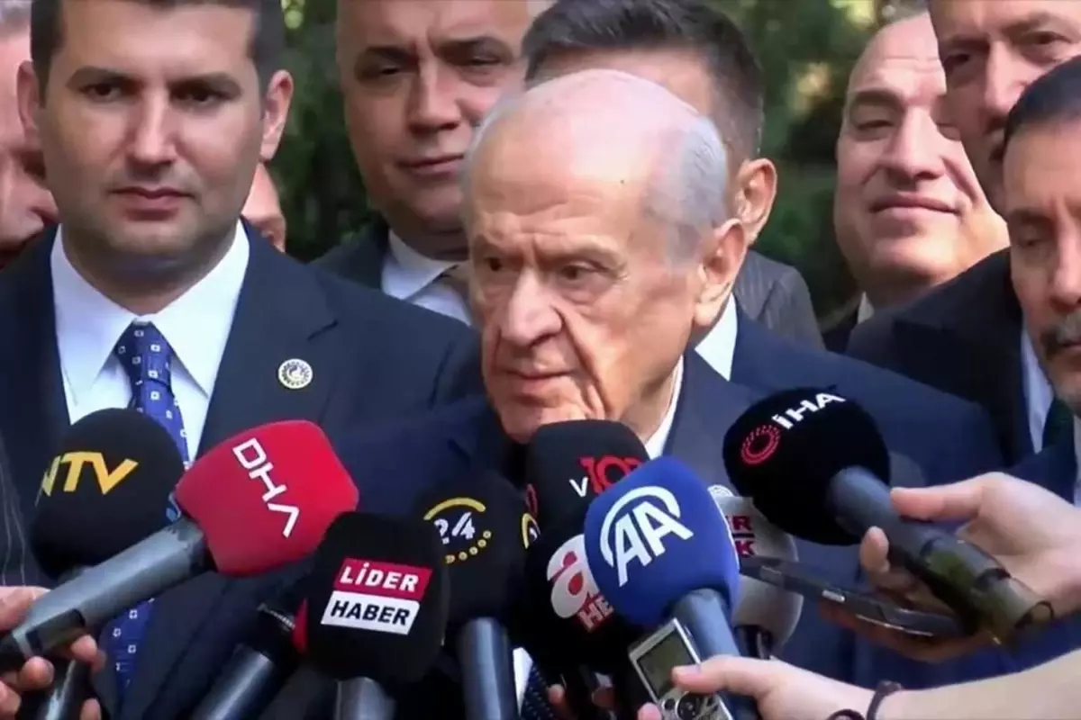 Bahçeli'den TBMM'ye Çağrı: Darbe Yasaları Yok Edilmeli