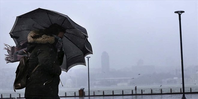 Meteoroloji'den Hafta Sonu Kuvvetli Yağış Uyarısı: İç ve Doğu Bölgelerde Sel ve Fırtına Riski