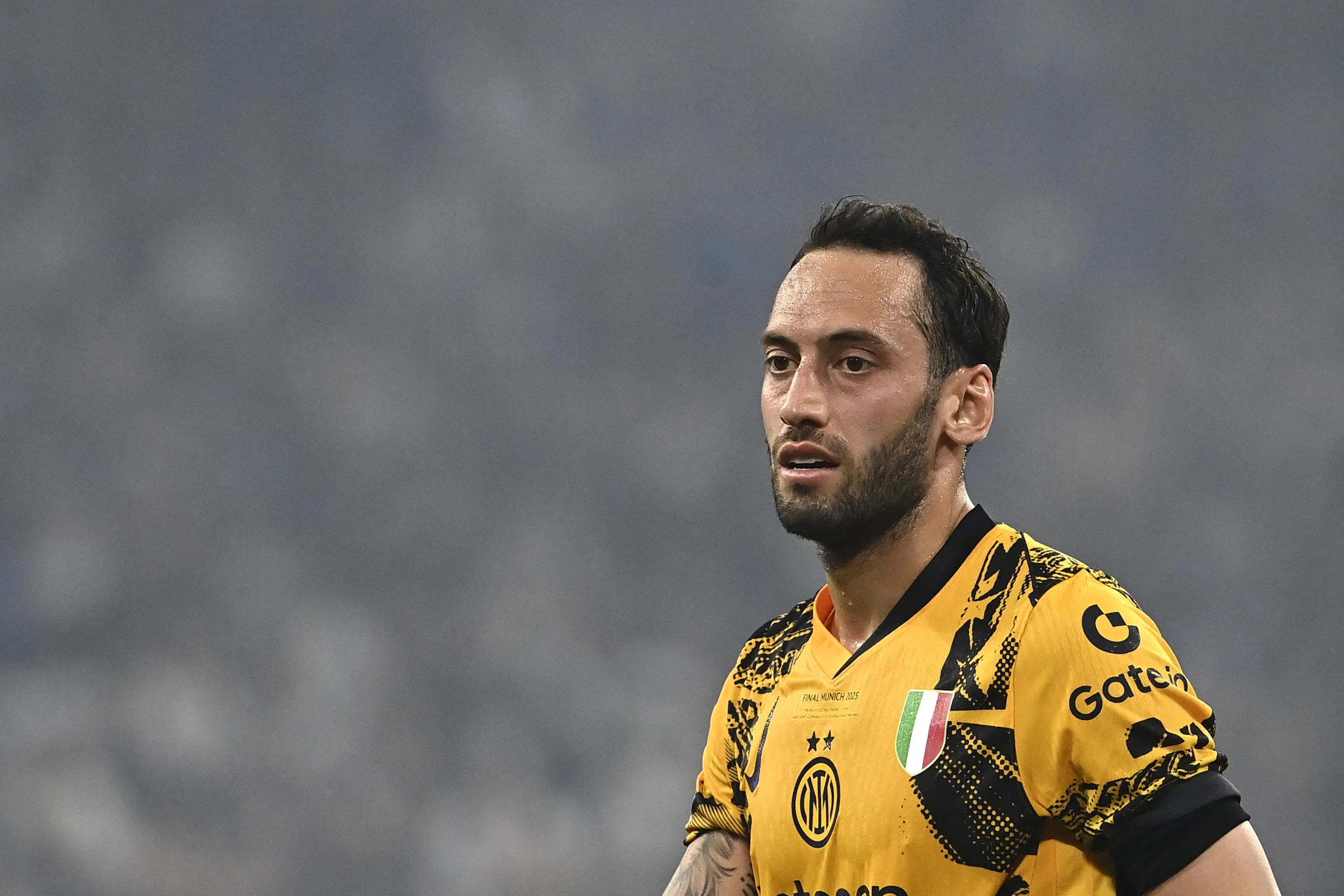 Hakan Çalhanoğlu'nun Bonservisi Belirlendi: Inter'den Suudi Arabistan'a Açık Kapı