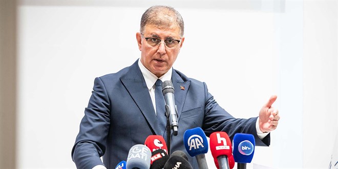 İzmir Büyükşehir Belediyesi'nde Toplu İşten Çıkarma Kararı: Bin 30 Çalışan Görevden Alındı
