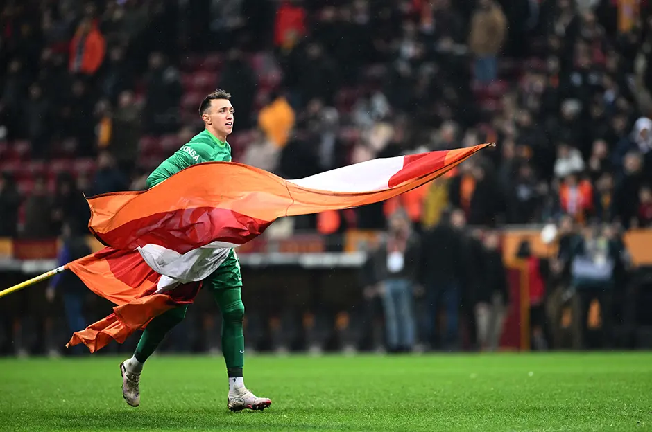Fernando Muslera Yeni Takımına Dönüyor: 15 Yıllık Sözleşme İmzaladı