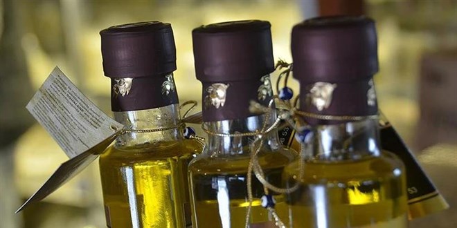 Türkiye'de Zeytinyağı Rekoltesi Tarihi Seviyede, Fiyatlar Yarı Yarıya Düştü