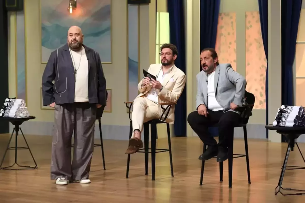 MasterChef Somer Sivrioğlu Tatilde Aşkı Tazeledi: Karpuzlu Jest