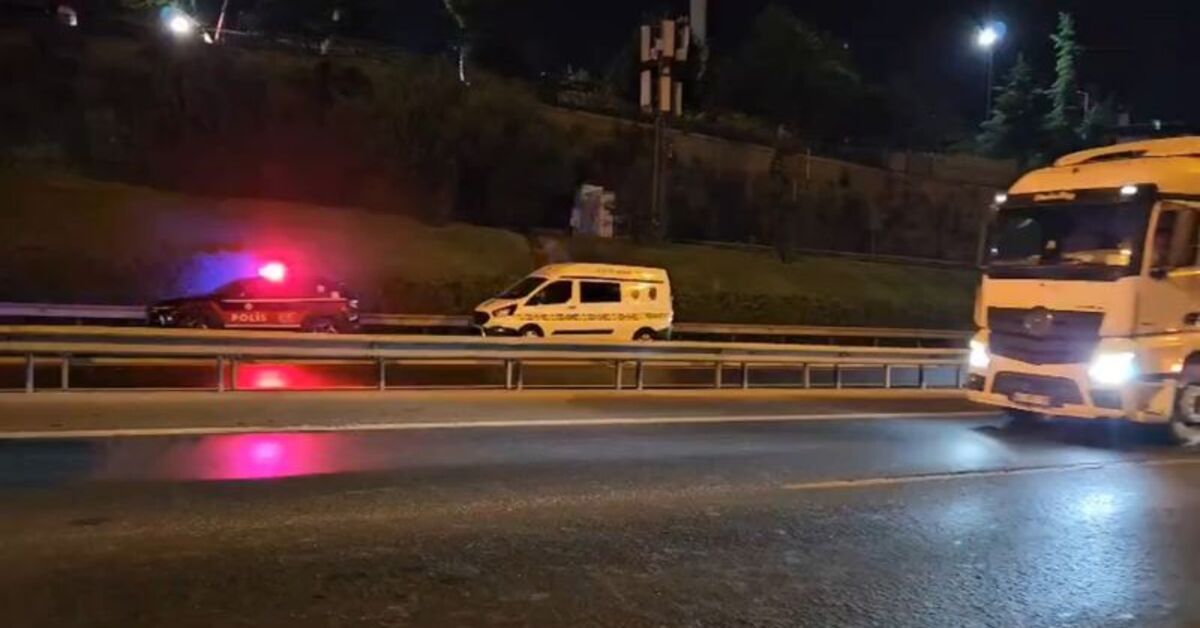 Gaziosmanpaşa'da Otoyolda Meydana Gelen Trafik Kazasında Yaya Hayatını Kaybetti