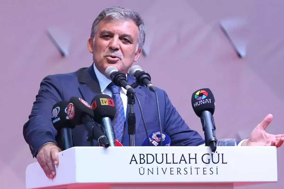 Abdullah Gül: Dünya Hiç Görülmediği Kadar Tehlikeli Bir Dönemde