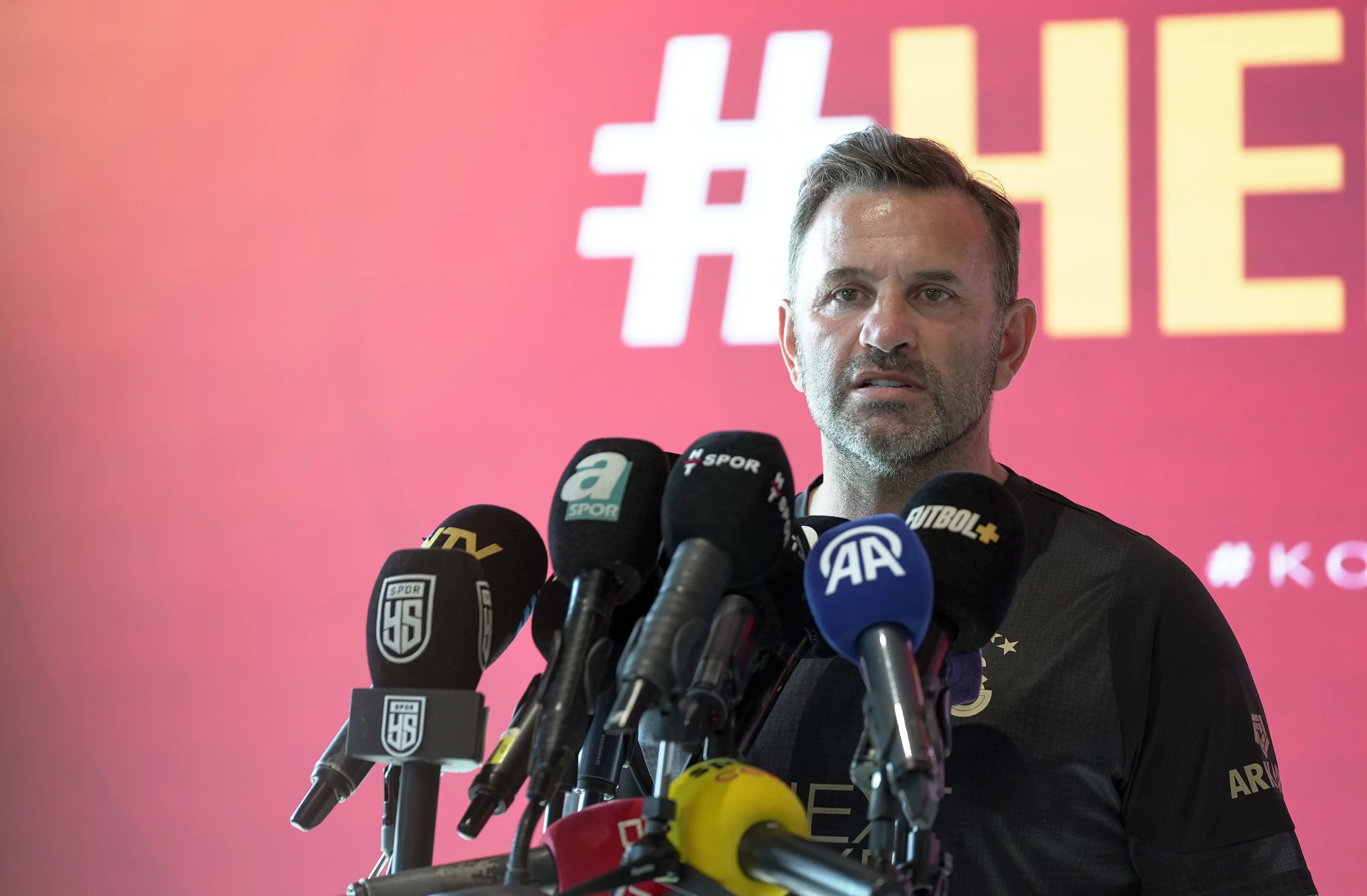 Okan Buruk Transfer Sorularına Cevap Verdi: Osimhen, Sane ve Donnarumma Hakkında Açıklamalar